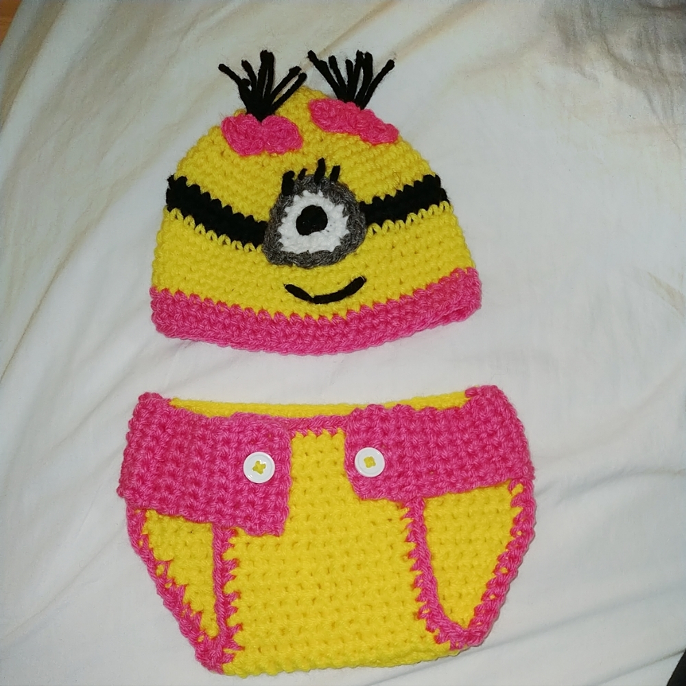 Pink minions newborn outfit